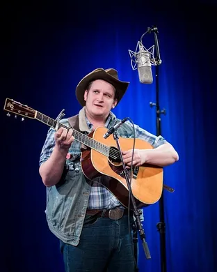 Willi Carlisle Lakewood